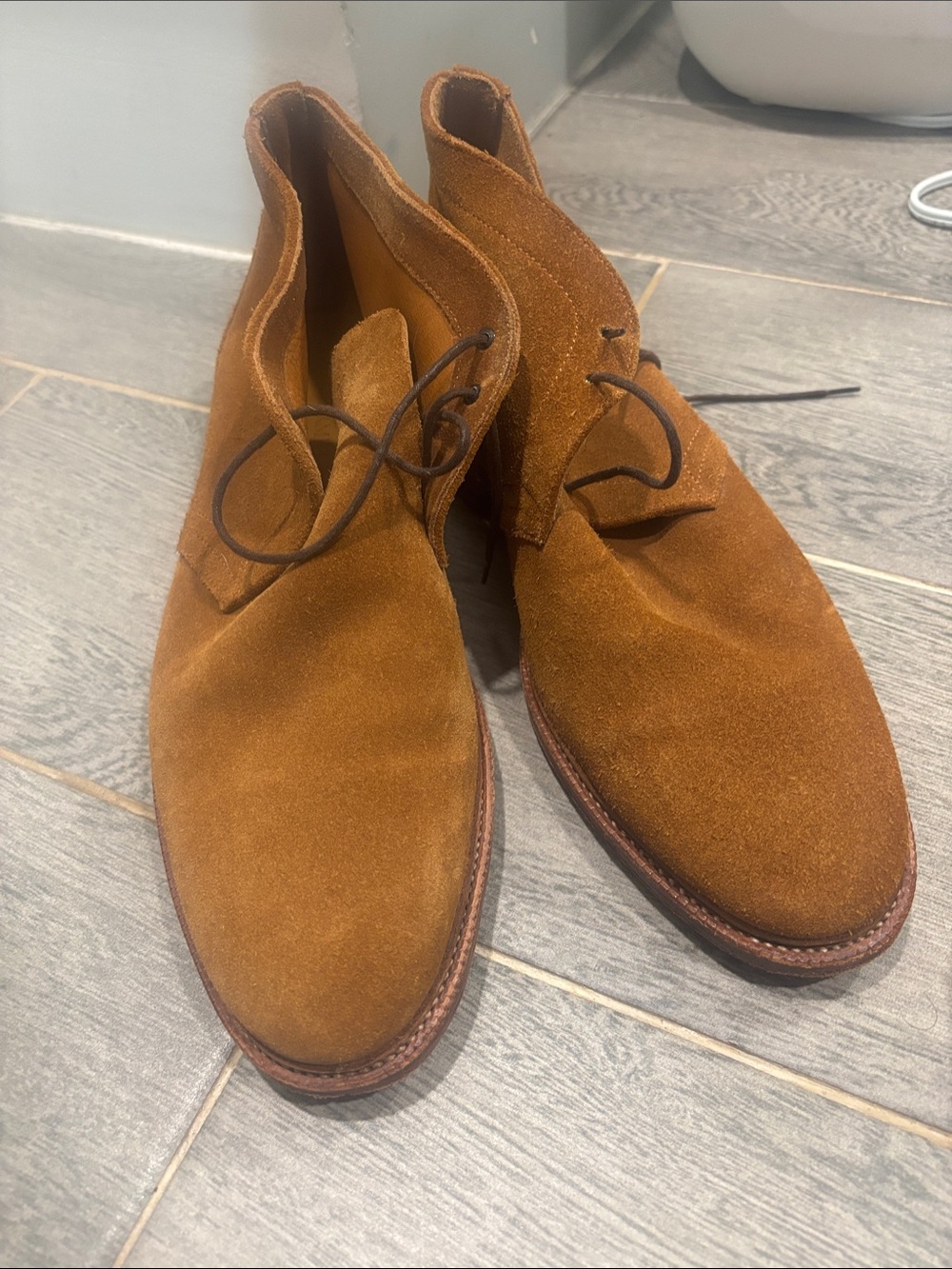 Meermin Tan Suede Chukka Boots